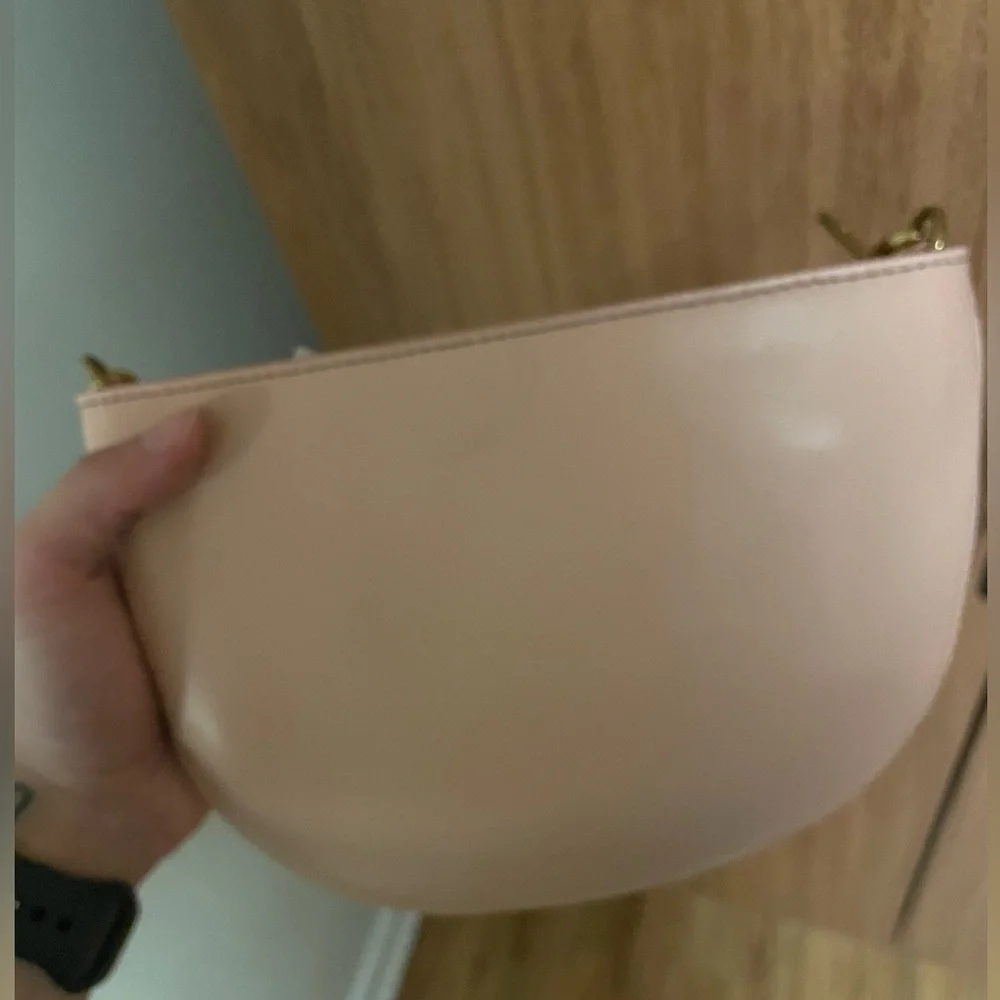 Fossil Light Pink Crossbody Bag with zipper closure - Picture 5 of 11